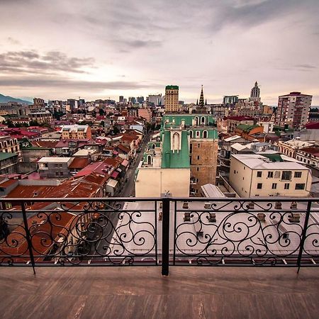 Daros Apartment Batumi Bagian luar foto