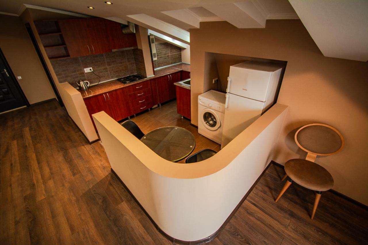 Daros Apartment Batumi Bagian luar foto