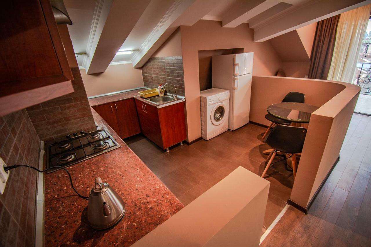 Daros Apartment Batumi Bagian luar foto