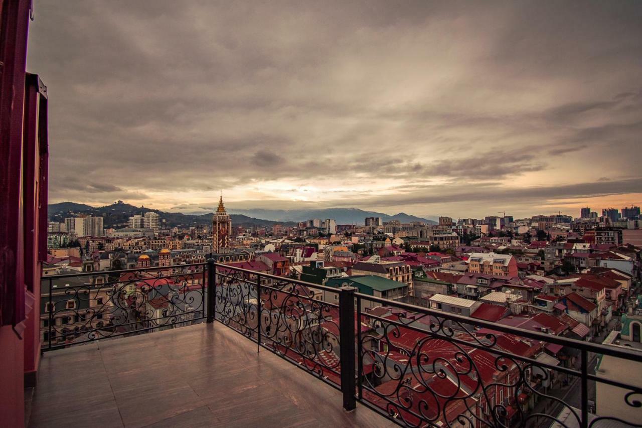 Daros Apartment Batumi Bagian luar foto